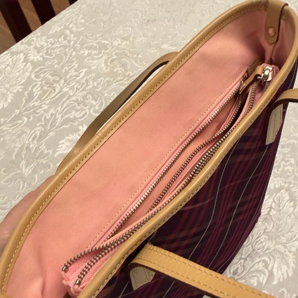 Burberry Nova Tote💕free Canvas Burberry Cosmetic Case